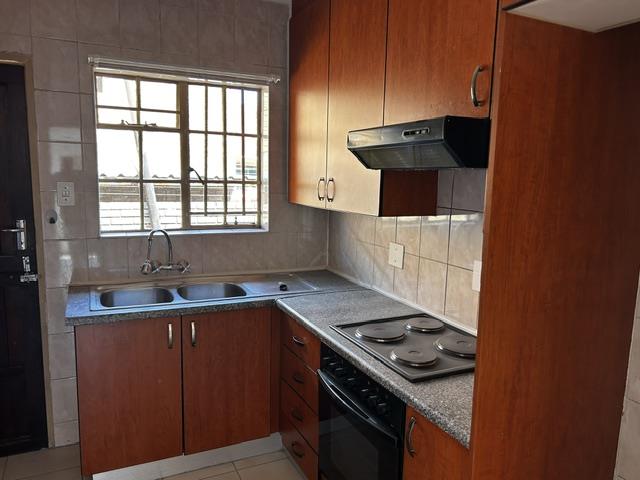 To Let 3 Bedroom Property for Rent in New Redruth Gauteng
