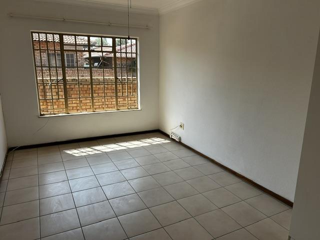 To Let 3 Bedroom Property for Rent in New Redruth Gauteng