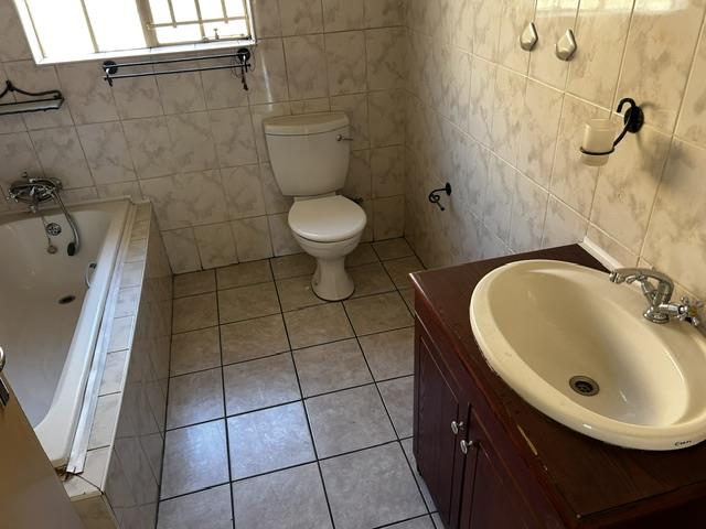To Let 3 Bedroom Property for Rent in New Redruth Gauteng