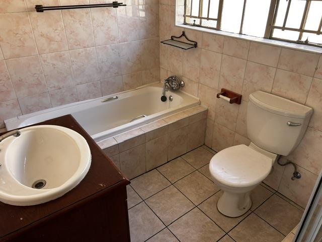 To Let 3 Bedroom Property for Rent in New Redruth Gauteng