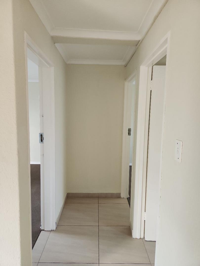 To Let 2 Bedroom Property for Rent in Weltevreden Park Gauteng