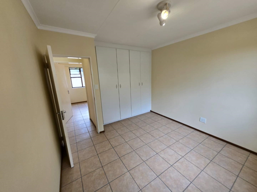 To Let 2 Bedroom Property for Rent in Noordhang Gauteng