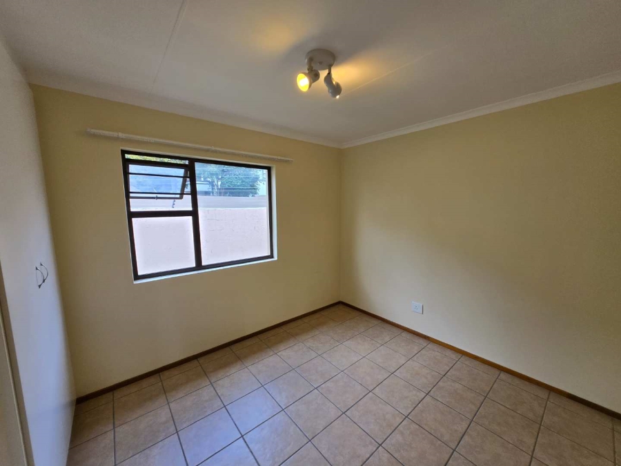 To Let 2 Bedroom Property for Rent in Noordhang Gauteng