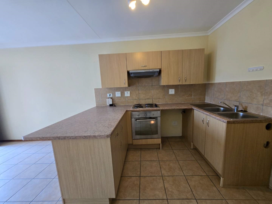 To Let 2 Bedroom Property for Rent in Noordhang Gauteng
