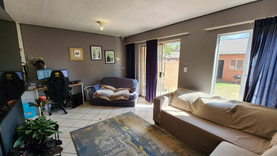2 Bedroom Property for Sale in Equestria Gauteng