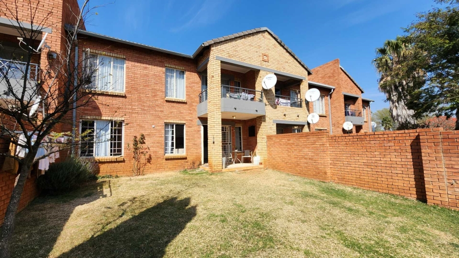 2 Bedroom Property for Sale in Equestria Gauteng