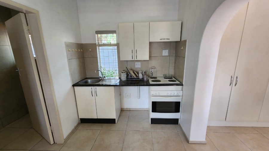1 Bedroom Property for Sale in Eldoraigne Gauteng