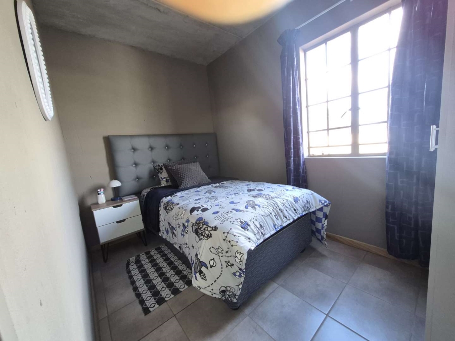 2 Bedroom Property for Sale in Daggafontein Gauteng