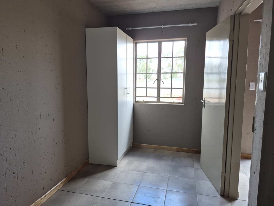 1 Bedroom Property for Sale in Daggafontein Gauteng