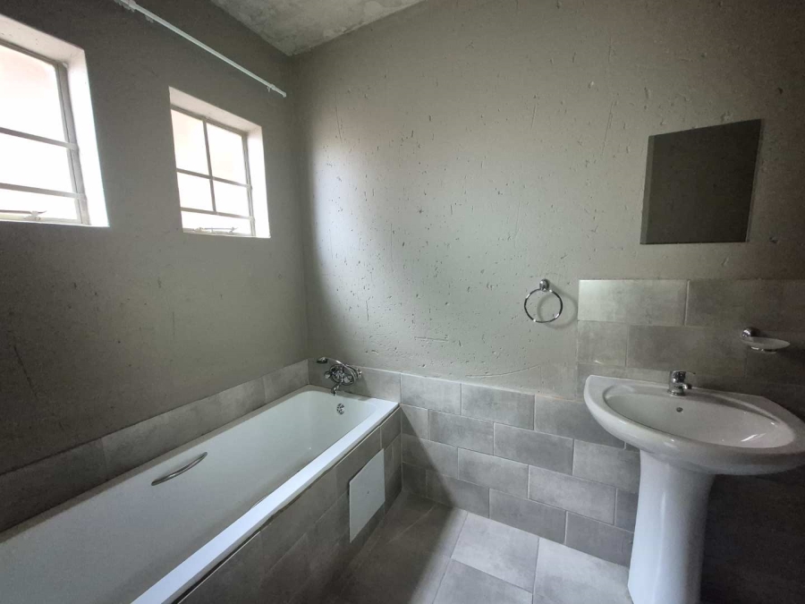1 Bedroom Property for Sale in Daggafontein Gauteng