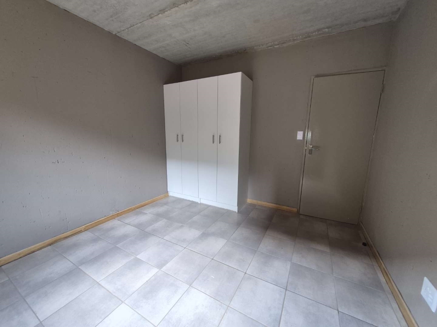 1 Bedroom Property for Sale in Daggafontein Gauteng