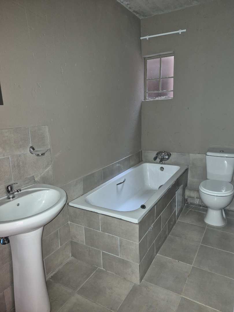 1 Bedroom Property for Sale in Daggafontein Gauteng