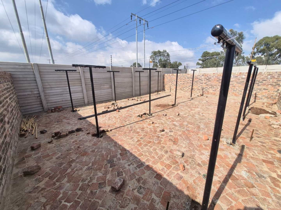 To Let 2 Bedroom Property for Rent in Daggafontein Gauteng