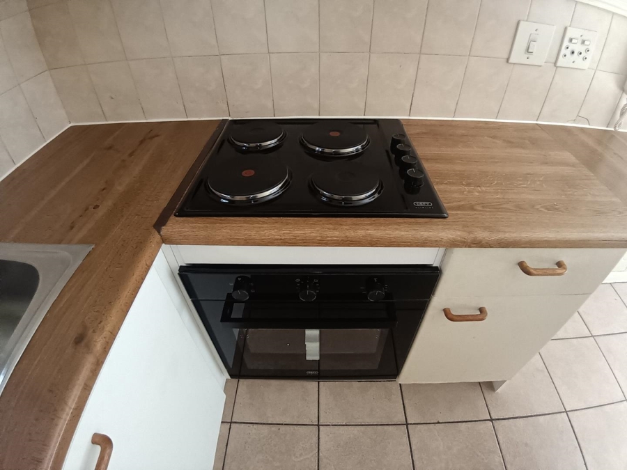 1 Bedroom Property for Sale in Hatfield Gauteng