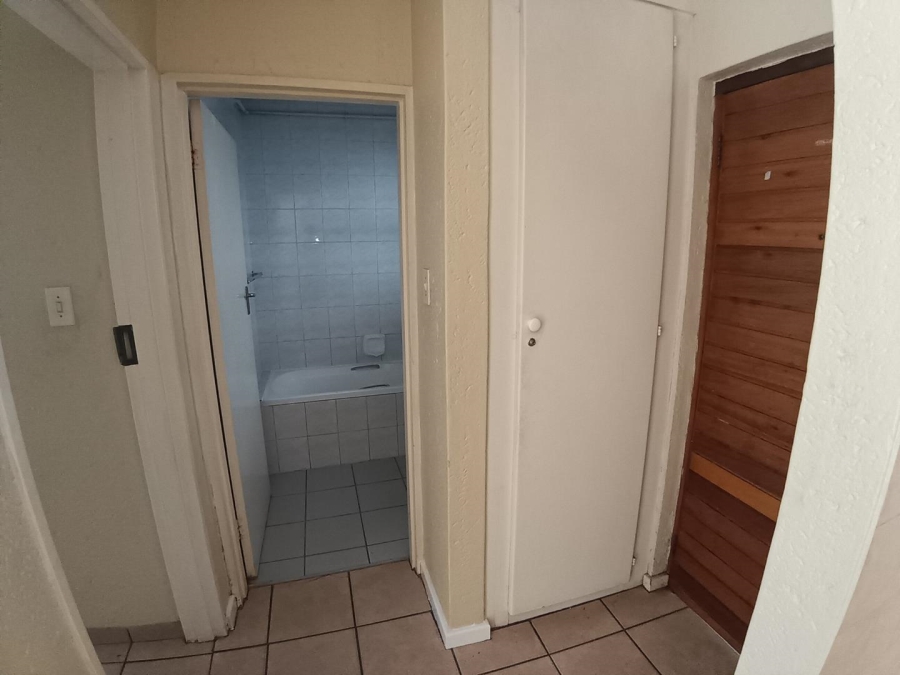 1 Bedroom Property for Sale in Hatfield Gauteng