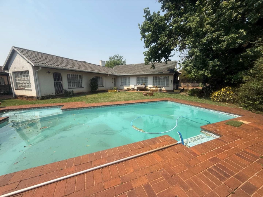 3 Bedroom Property for Sale in Rondebult Gauteng
