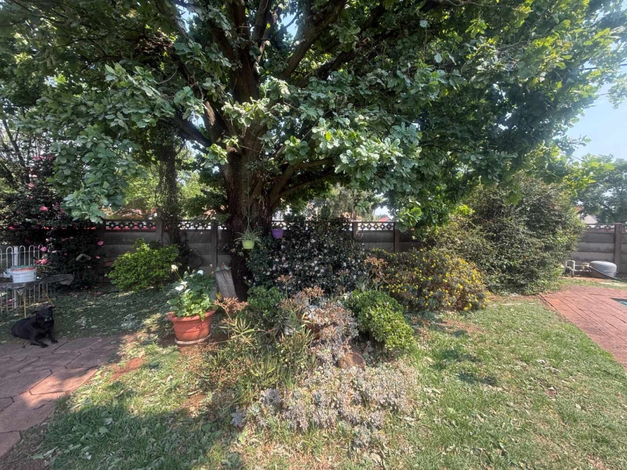 3 Bedroom Property for Sale in Rondebult Gauteng