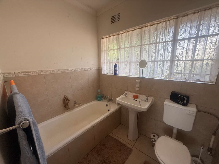 3 Bedroom Property for Sale in Rondebult Gauteng