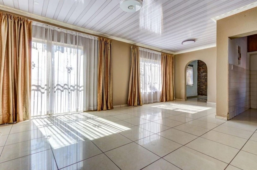 3 Bedroom Property for Sale in Birchleigh North Gauteng