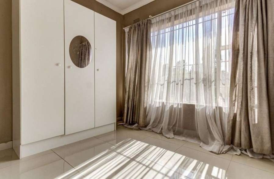 3 Bedroom Property for Sale in Birchleigh North Gauteng