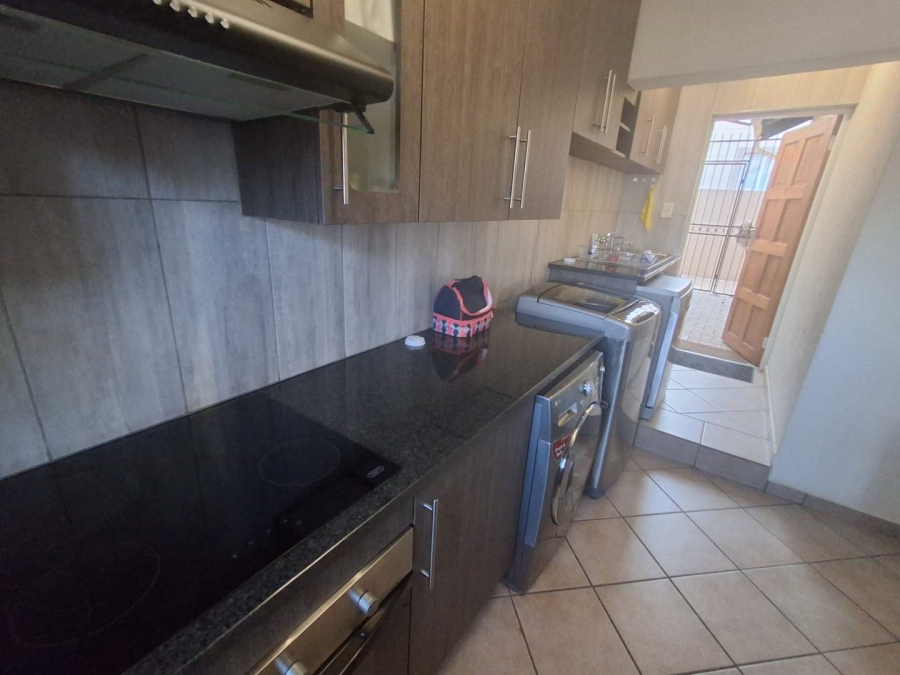 4 Bedroom Property for Sale in Amberfield Gauteng