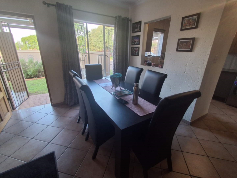 4 Bedroom Property for Sale in Amberfield Gauteng