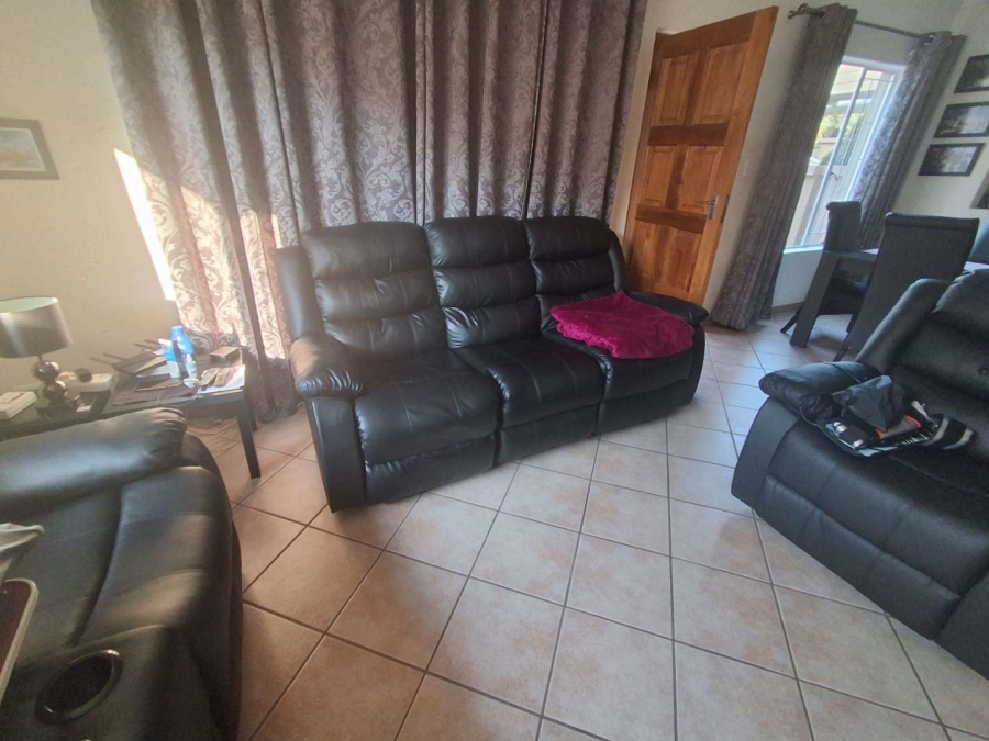 4 Bedroom Property for Sale in Amberfield Gauteng