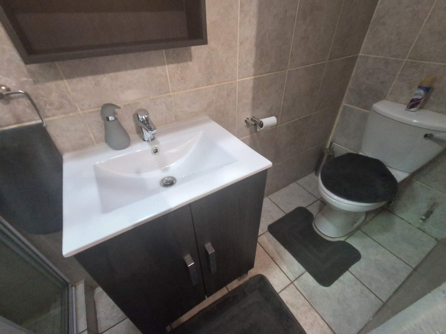4 Bedroom Property for Sale in Amberfield Gauteng