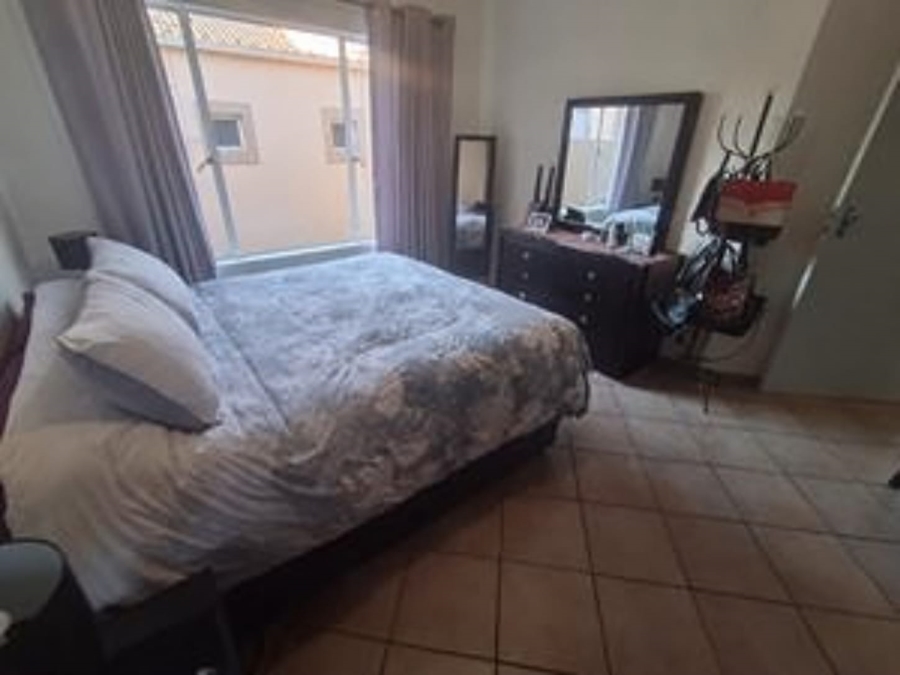 4 Bedroom Property for Sale in Amberfield Gauteng