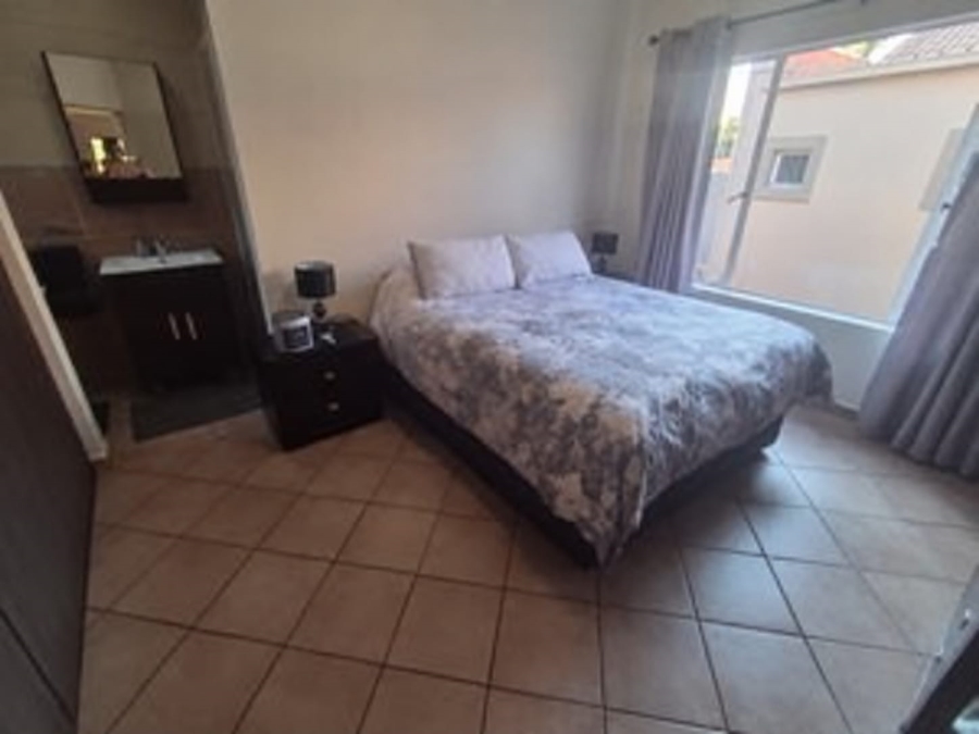 4 Bedroom Property for Sale in Amberfield Gauteng