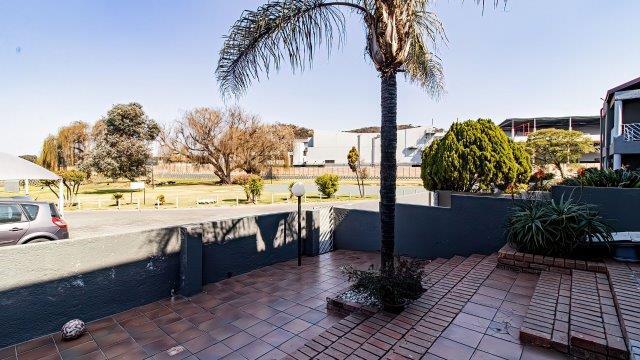 3 Bedroom Property for Sale in Mulbarton Gauteng