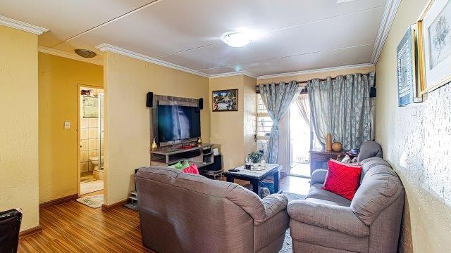 3 Bedroom Property for Sale in Mulbarton Gauteng