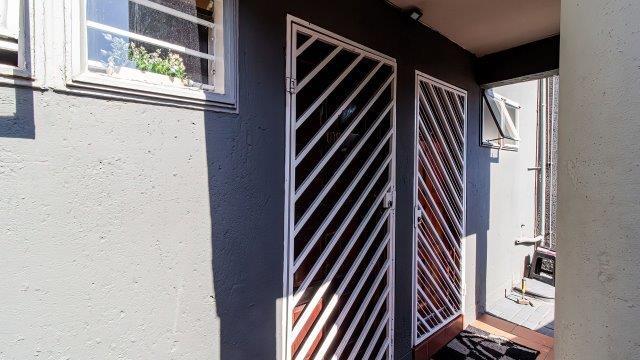 3 Bedroom Property for Sale in Mulbarton Gauteng