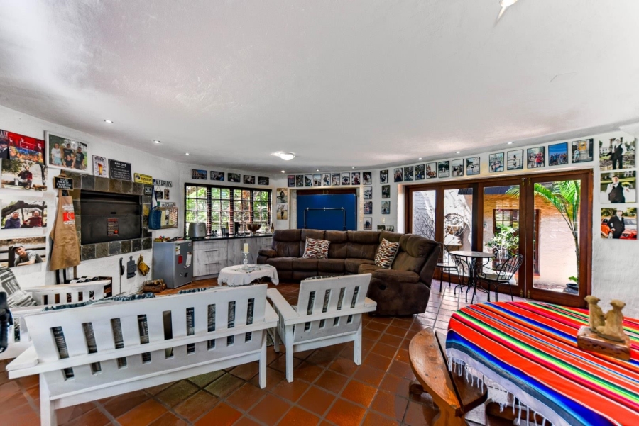 4 Bedroom Property for Sale in Faerie Glen Gauteng