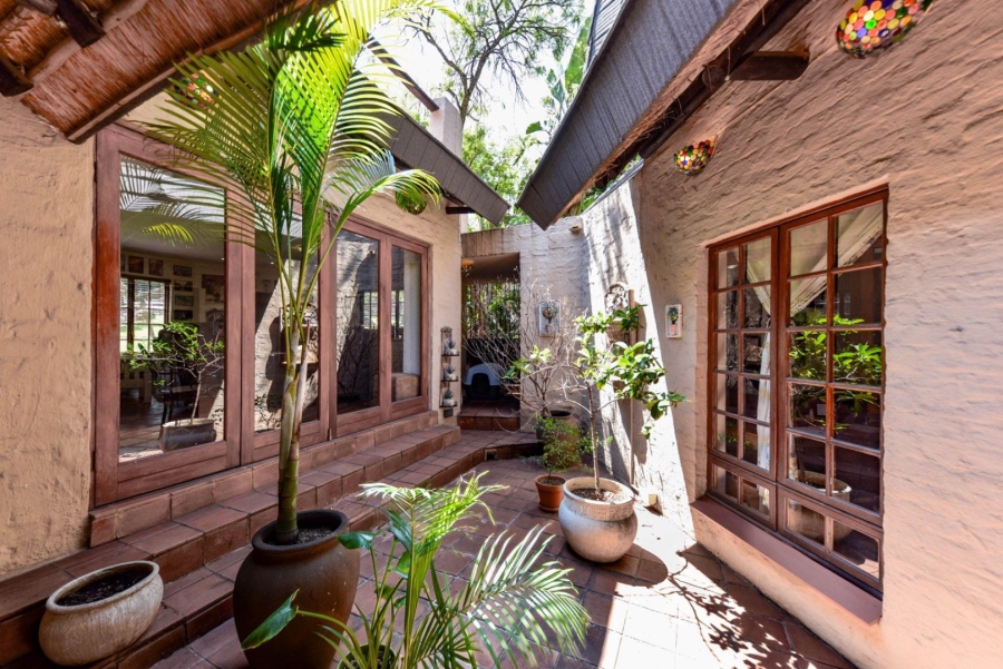 4 Bedroom Property for Sale in Faerie Glen Gauteng