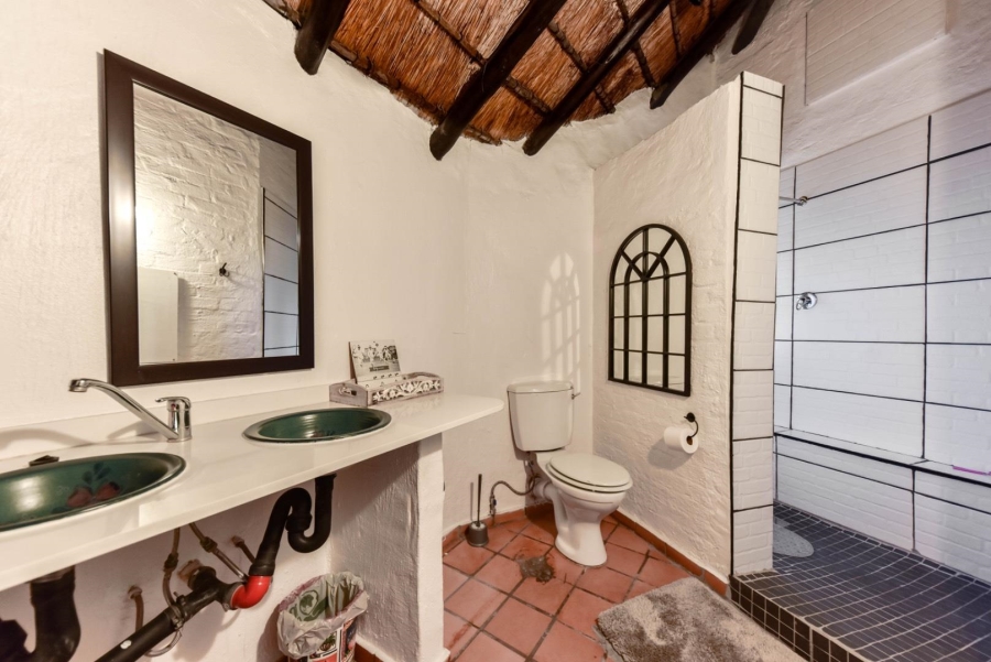 4 Bedroom Property for Sale in Faerie Glen Gauteng