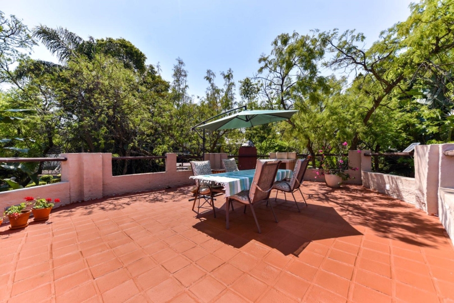4 Bedroom Property for Sale in Faerie Glen Gauteng