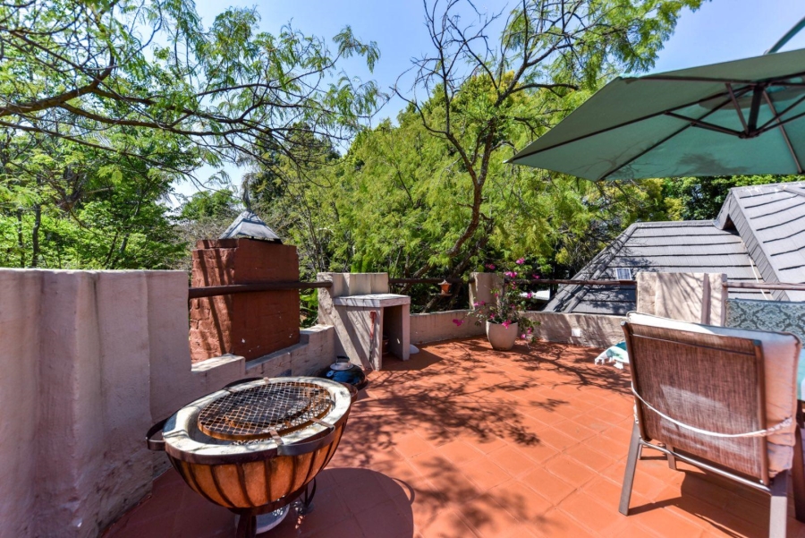 4 Bedroom Property for Sale in Faerie Glen Gauteng