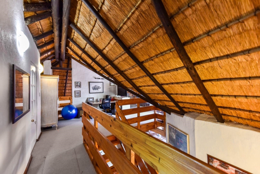 4 Bedroom Property for Sale in Faerie Glen Gauteng