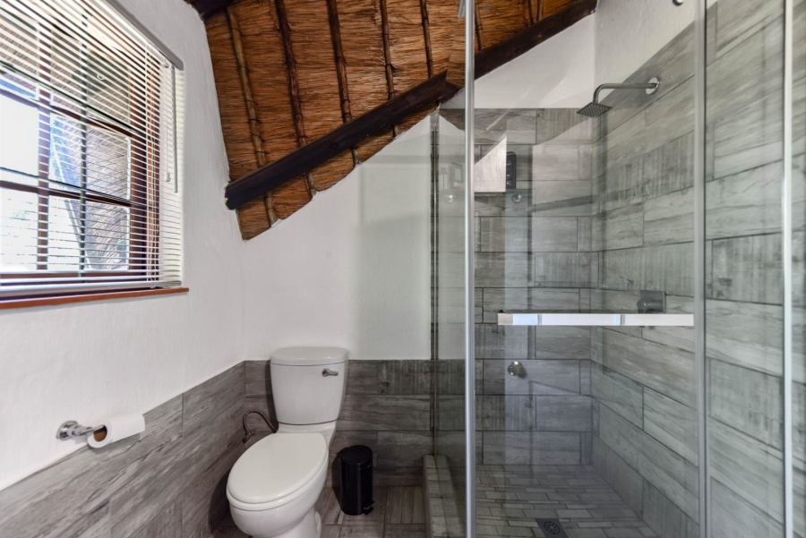 4 Bedroom Property for Sale in Faerie Glen Gauteng