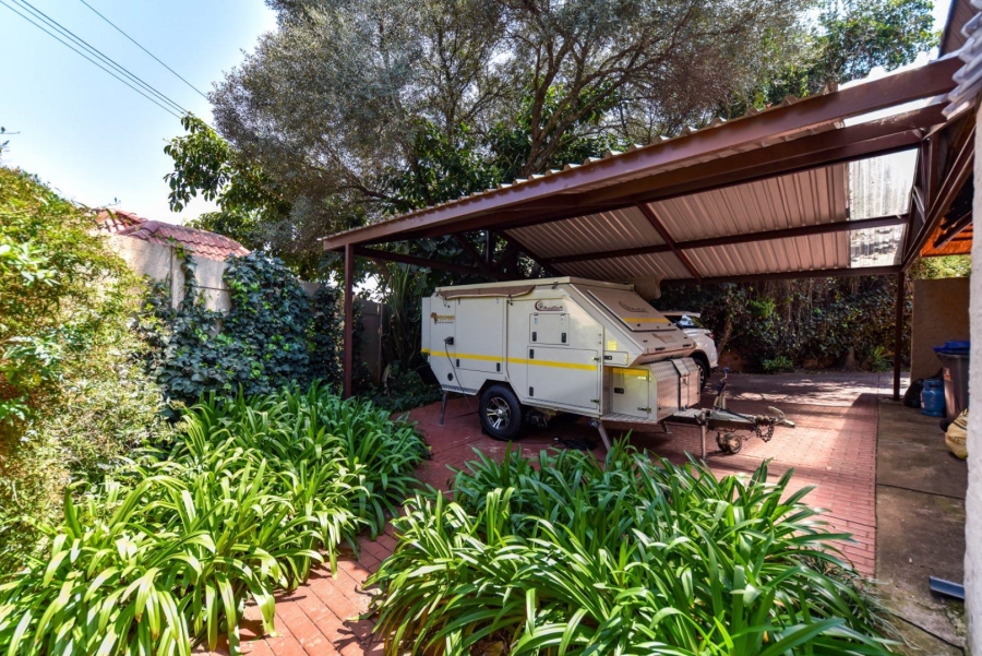 4 Bedroom Property for Sale in Faerie Glen Gauteng