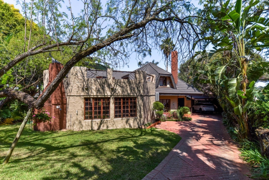 4 Bedroom Property for Sale in Faerie Glen Gauteng