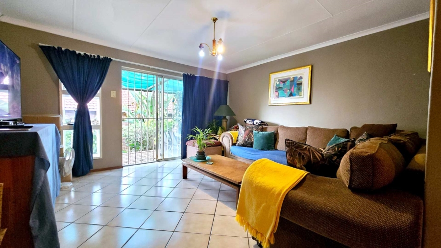 3 Bedroom Property for Sale in Faerie Glen Gauteng