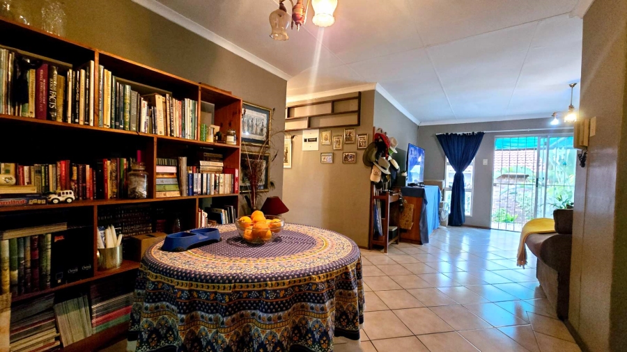 3 Bedroom Property for Sale in Faerie Glen Gauteng