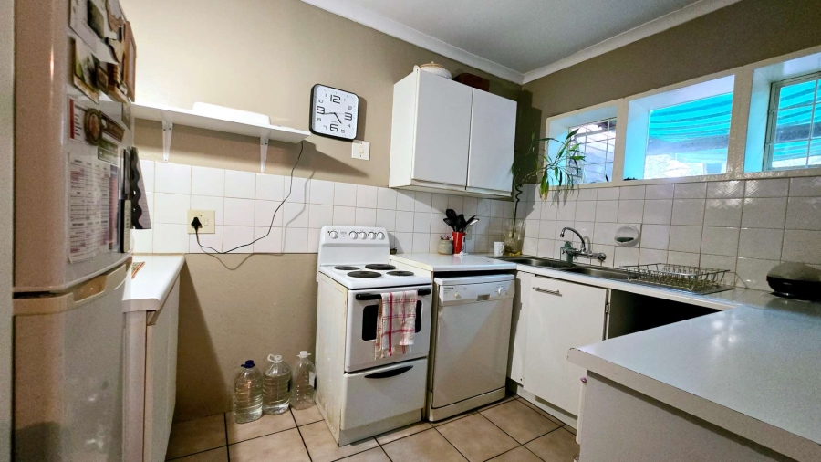 3 Bedroom Property for Sale in Faerie Glen Gauteng