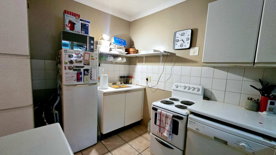 3 Bedroom Property for Sale in Faerie Glen Gauteng