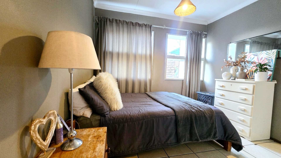 3 Bedroom Property for Sale in Faerie Glen Gauteng