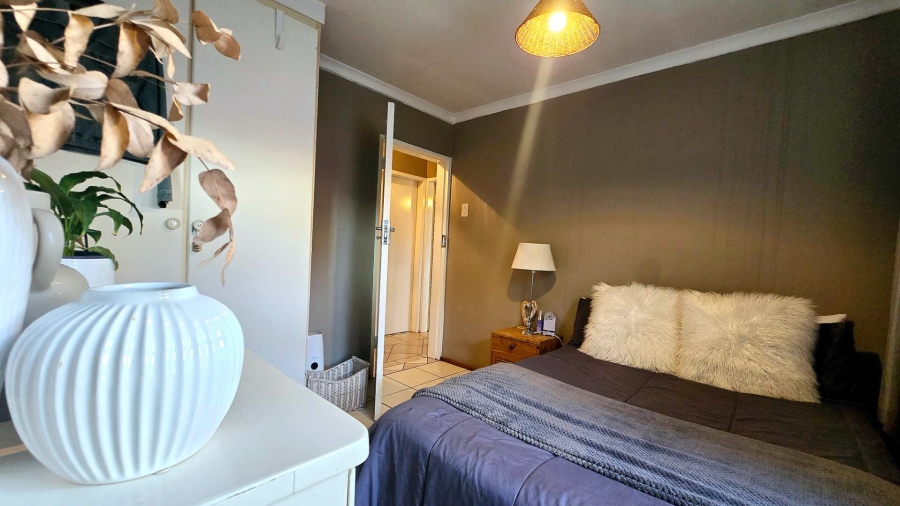 3 Bedroom Property for Sale in Faerie Glen Gauteng