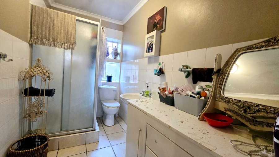 3 Bedroom Property for Sale in Faerie Glen Gauteng