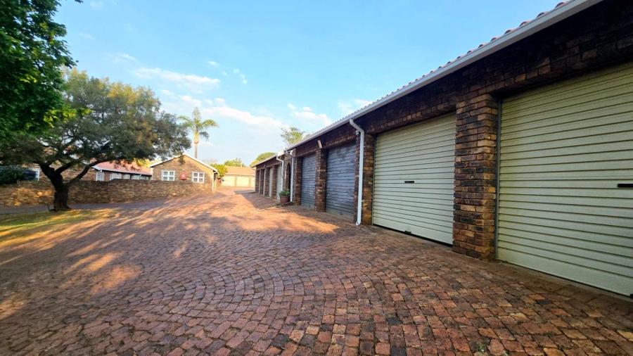 3 Bedroom Property for Sale in Faerie Glen Gauteng